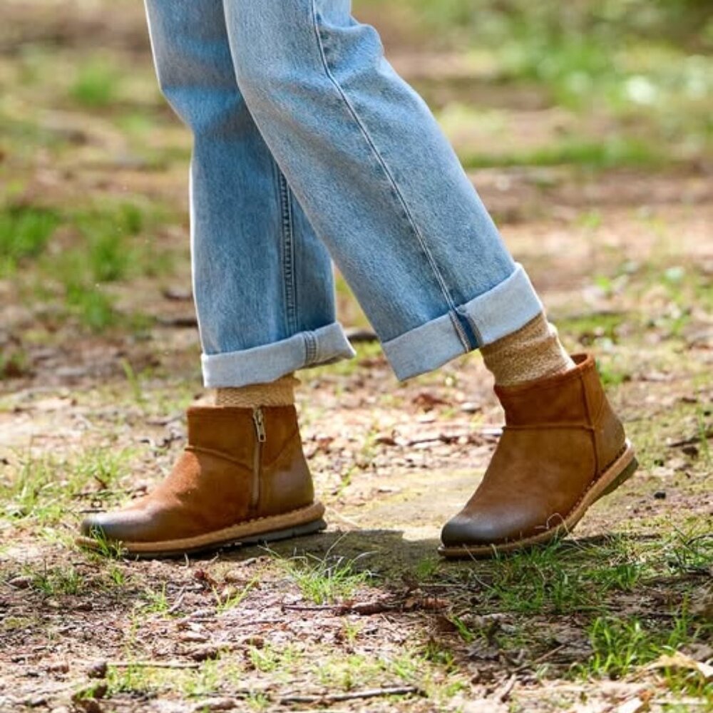 NEW BORN Made In Mexico Suede Tinley Distressed Comfort Booties 1125 5m3